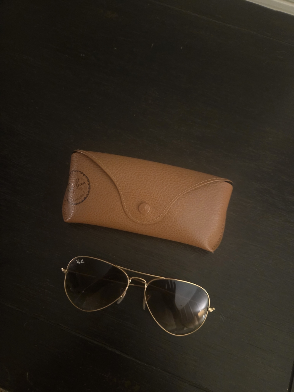 Ray-Ban’s Aviator Sunglasses with Brown Leather Case - Gold/Brown